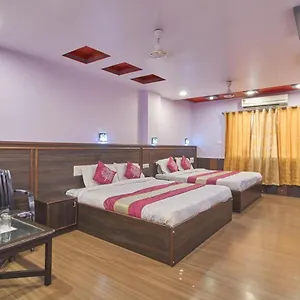 Deep Palace Near Bus Stand Udaipole India